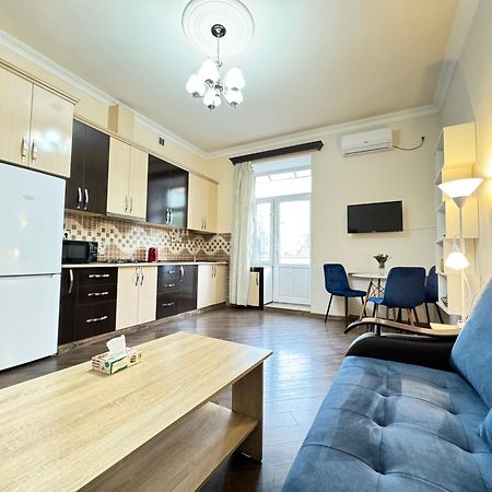 City Center Apartments On Tumanyan Street エレバン エクステリア 写真