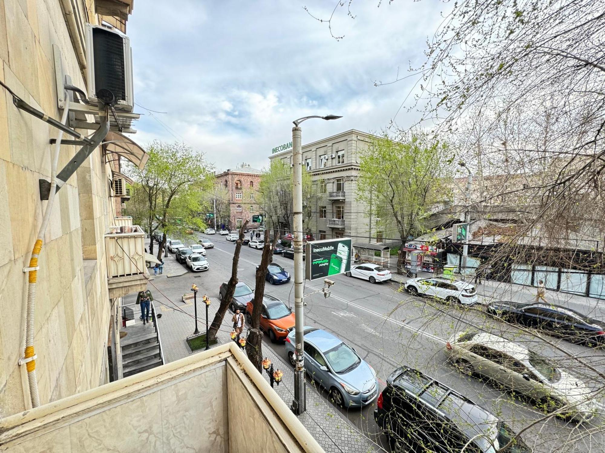 City Center Apartments On Tumanyan Street エレバン エクステリア 写真